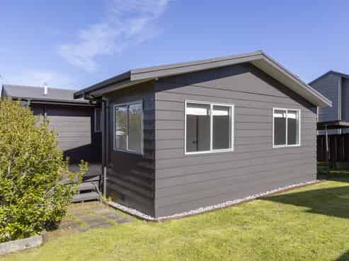 2/12 Isobel Street, Acacia Bay