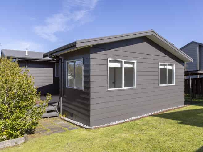 2/12 Isobel Street, Acacia Bay