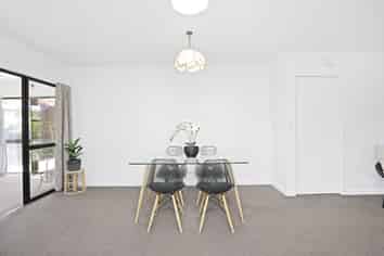 8 Reighton Drive, Allenton