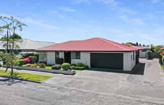 8 Reighton Drive, Allenton