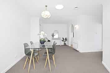 8 Reighton Drive, Allenton