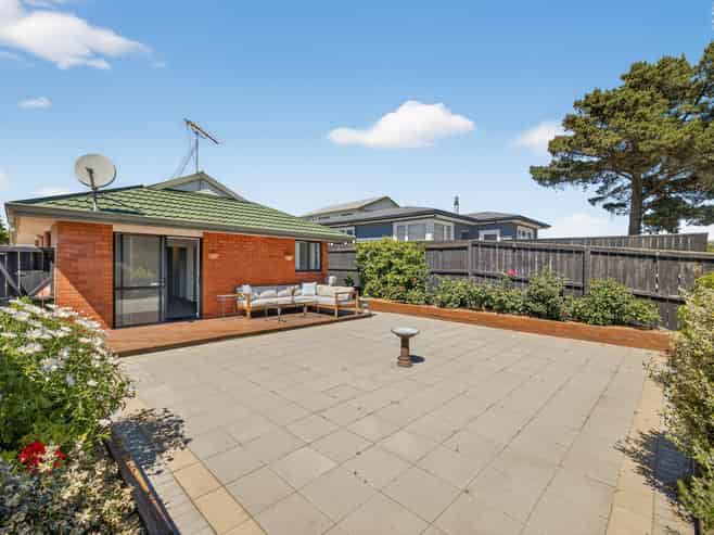 1/65 Effingham Street, North New Brighton