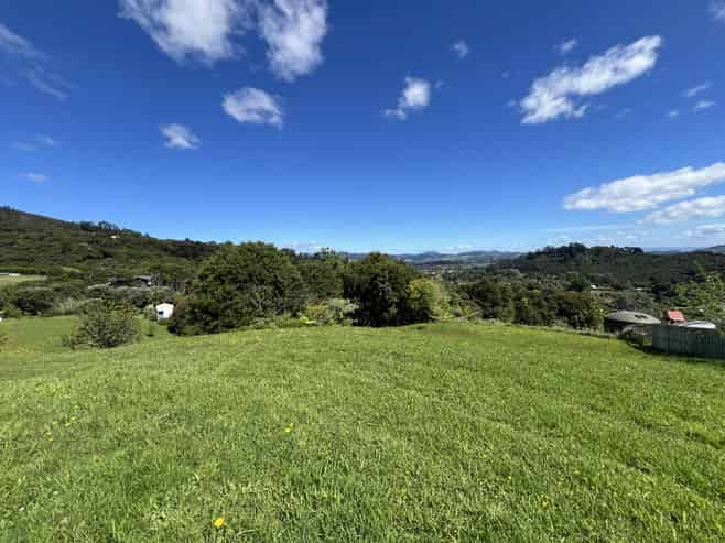 353 Bellville Drive, Coromandel