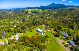 353 Bellville Drive, Coromandel