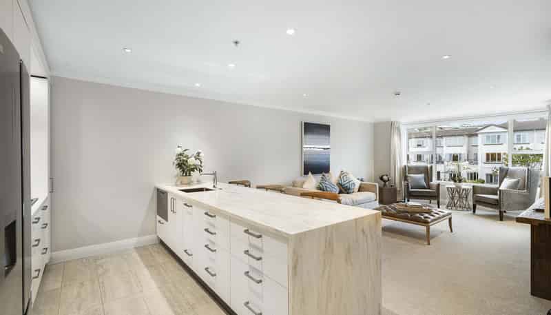 30 Ambassador Glade, Orewa