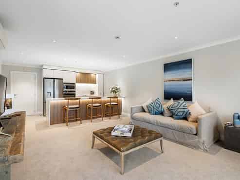 30 Ambassador Glade, Orewa