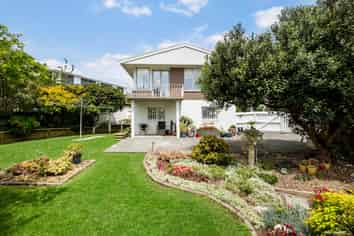 20 Lawrence Crescent, Hillpark