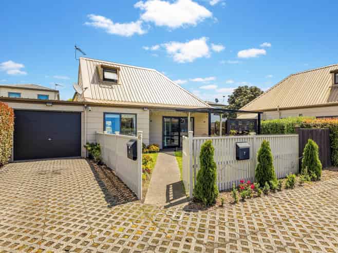 6/58 Manuroa Road, Takanini