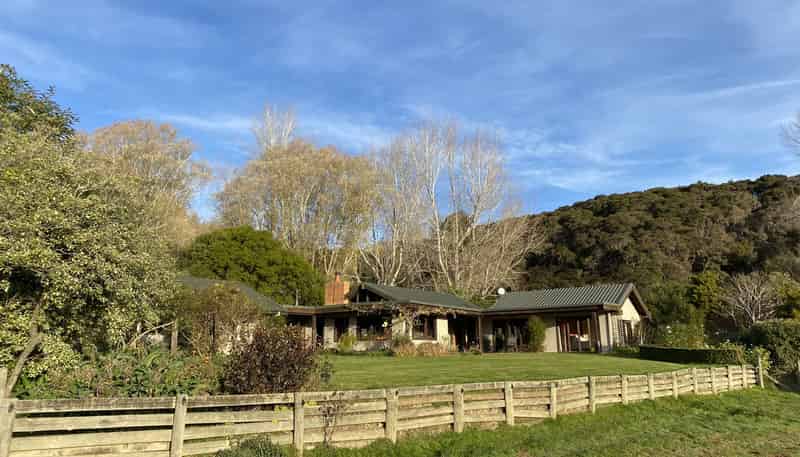 55 Moore Road, WINTON