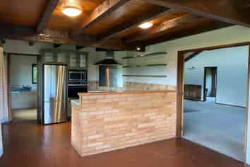 55 Moore Road, WINTON