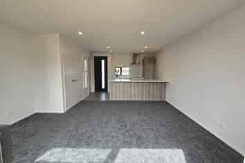 4/37 Grafton Street, Waltham