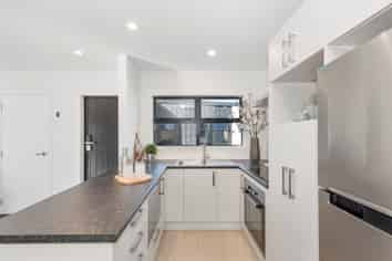 4/35 Bruce Avenue, Melville