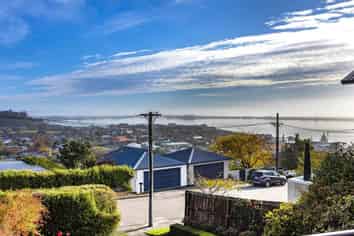 17 Moncks Spur Road, Redcliffs