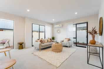 2 Taverner Lane , Mosgiel