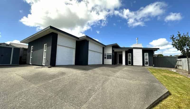 15 Monaco Grove, Fitzherbert