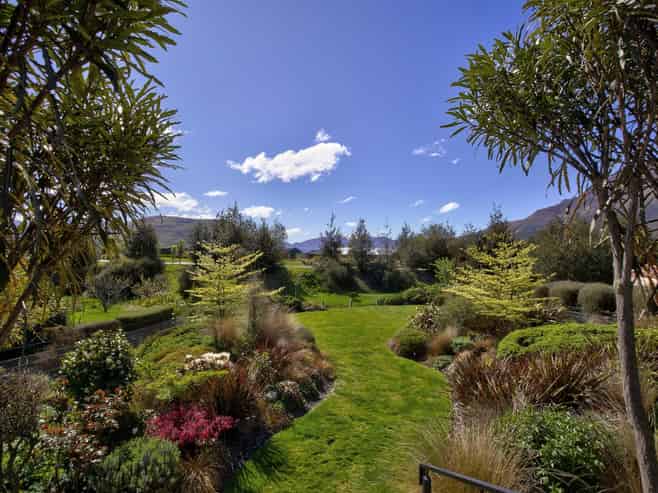 8 Orford Drive, Jacks Point