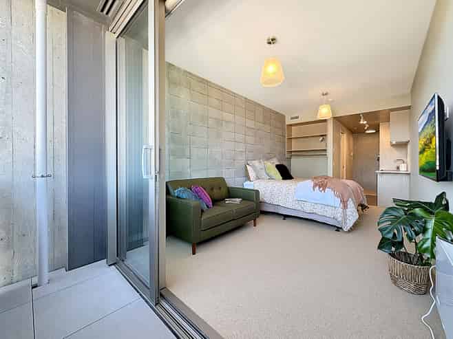 201A/2  Campbell Terrace, Petone