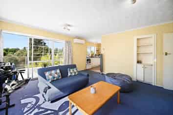 2/1243 Victoria Street, Beerescourt