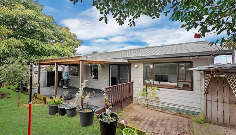 54B Halsey Road, Manurewa