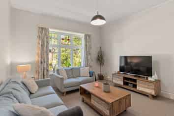 6 Clinton Street, Darfield