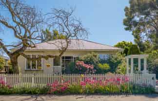 6 Clinton Street, Darfield