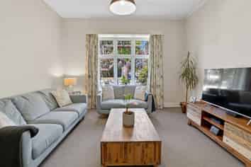 6 Clinton Street, Darfield