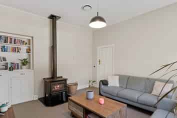 6 Clinton Street, Darfield