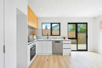 6/26 Crompton Road, Massey