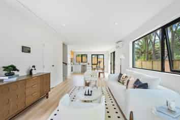 6/26 Crompton Road, Massey