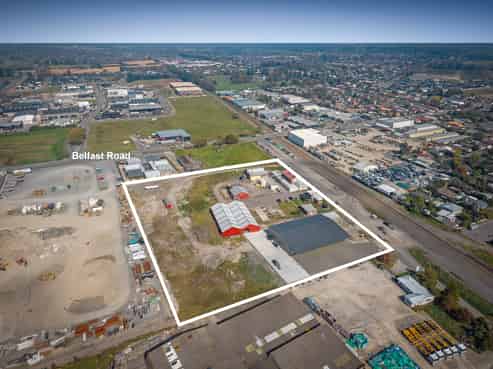 Design & Build Opportunities - Prime Location