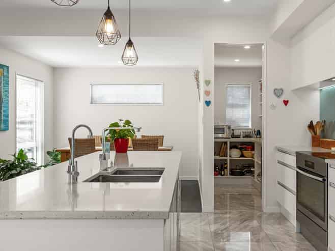 38 Carnaveron Drive, Lincoln