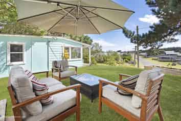 8 Signal Street, Foxton Beach