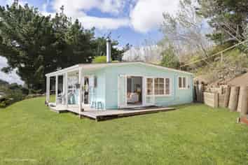 8 Signal Street, Foxton Beach