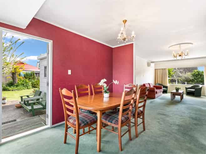 22A Mains Avenue, Kensington