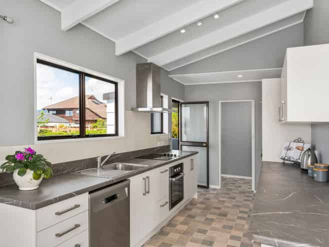 10 Kea Street, Katikati