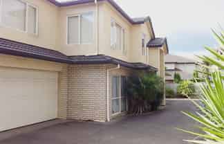 7 Tsar Court , Flat Bush