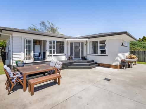 22A Pukatea Street, Inglewood