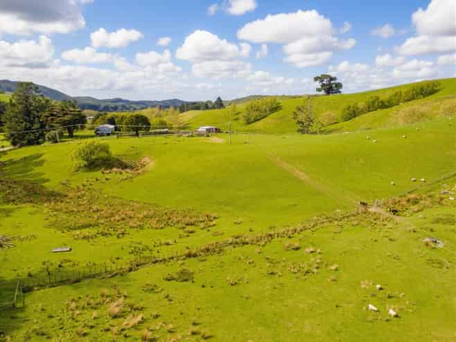 390 North Road, Mauriceville