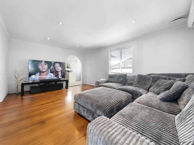 23 Anderson Avenue, Point England