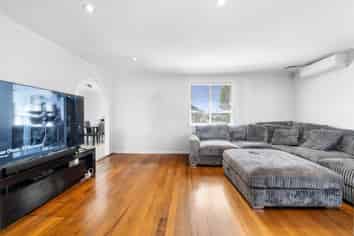 23 Anderson Avenue, Point England