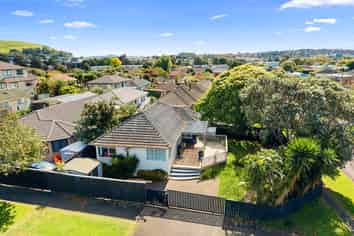 23 Anderson Avenue, Point England