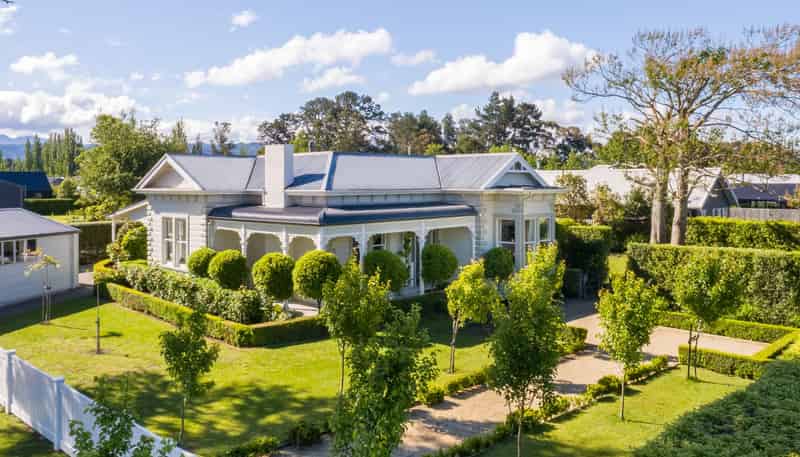 16 Orchard Road, Greytown