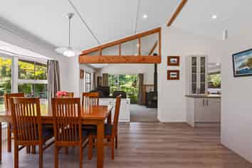 13 Dixons Road, Ashley