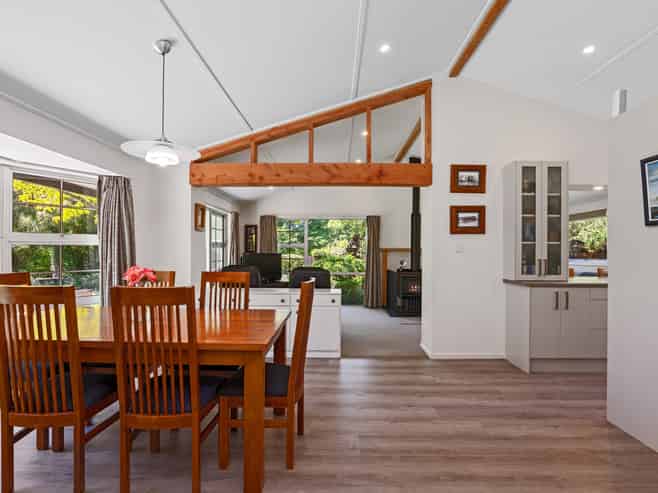 13 Dixons Road, Ashley