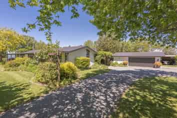 13 Dixons Road, Ashley