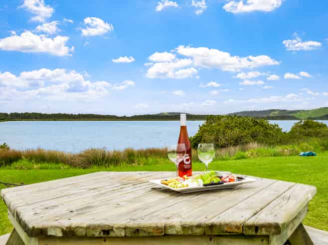 328 Omaha Flats Road, Omaha