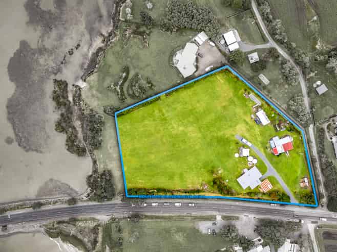 328 Omaha Flats Road, Omaha