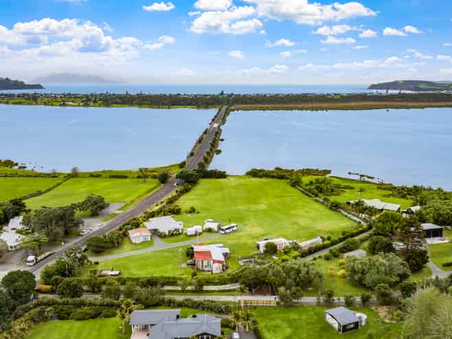 328 Omaha Flats Road, Omaha