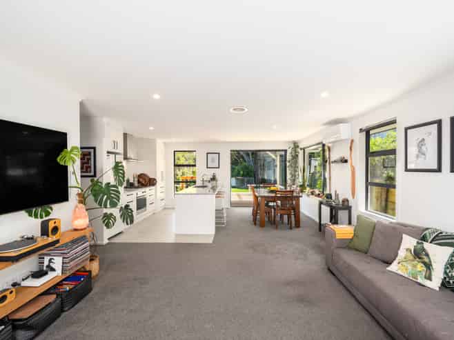 8 Topsail Way, Whitby