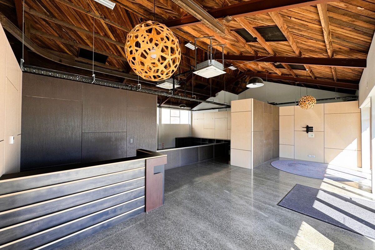 Bespoke ground floor office - View 5